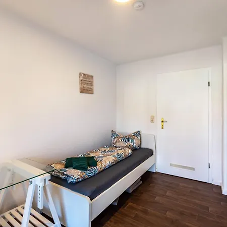 Neuseenland 아파트 Rötha